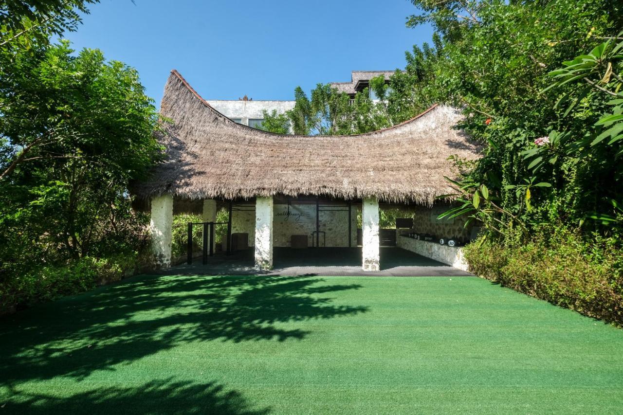Salty Breeze Bali Hotel Ungasan  Exterior photo