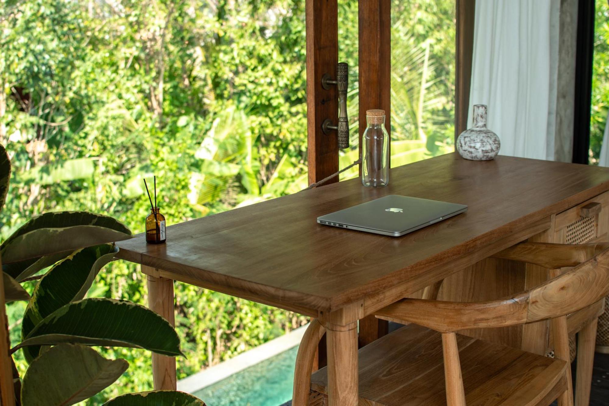 Salty Breeze Bali Hotel Ungasan  Exterior photo