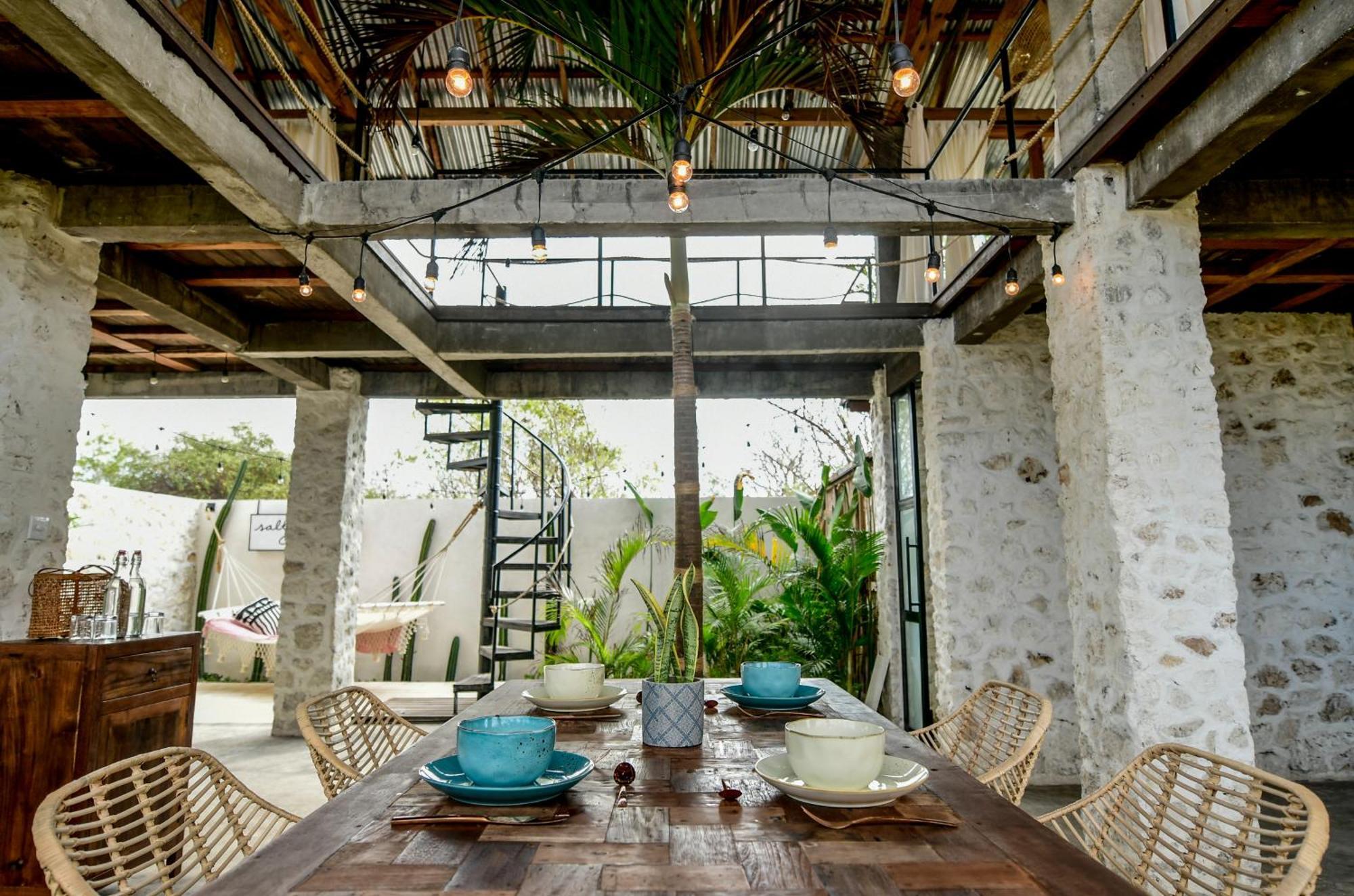 Salty Breeze Bali Hotel Ungasan  Exterior photo